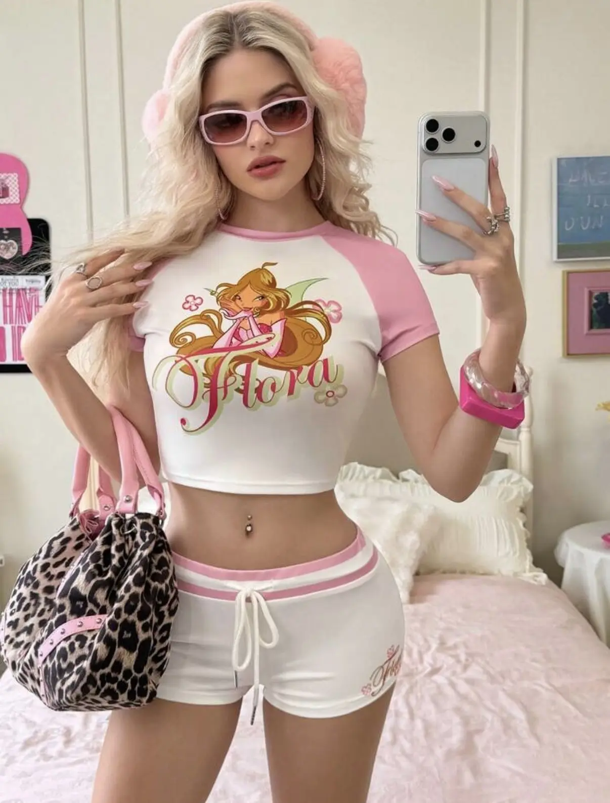 Winx Flora Karakter Baskılı Pembe Beyaz Crop Şort Takımı